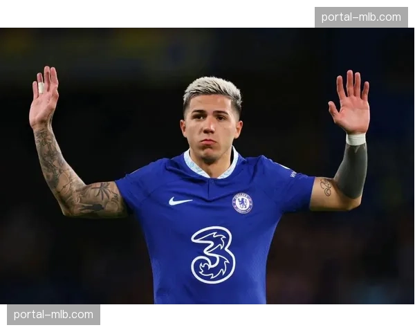 切尔西中场核心合同谈判僵局：凯塞多与恩佐续约受阻背后的战略考量