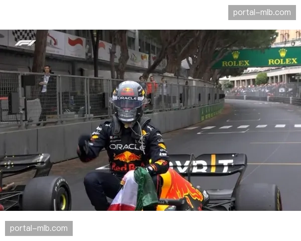 F1阿塞拜疆大奖赛：勒克莱尔夺冠，佩雷兹亚军，周冠宇第八再获积分