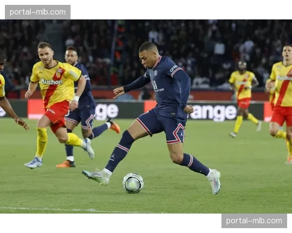 法国气象部门发布雷暴预警，周末多场法甲比赛可能受影响